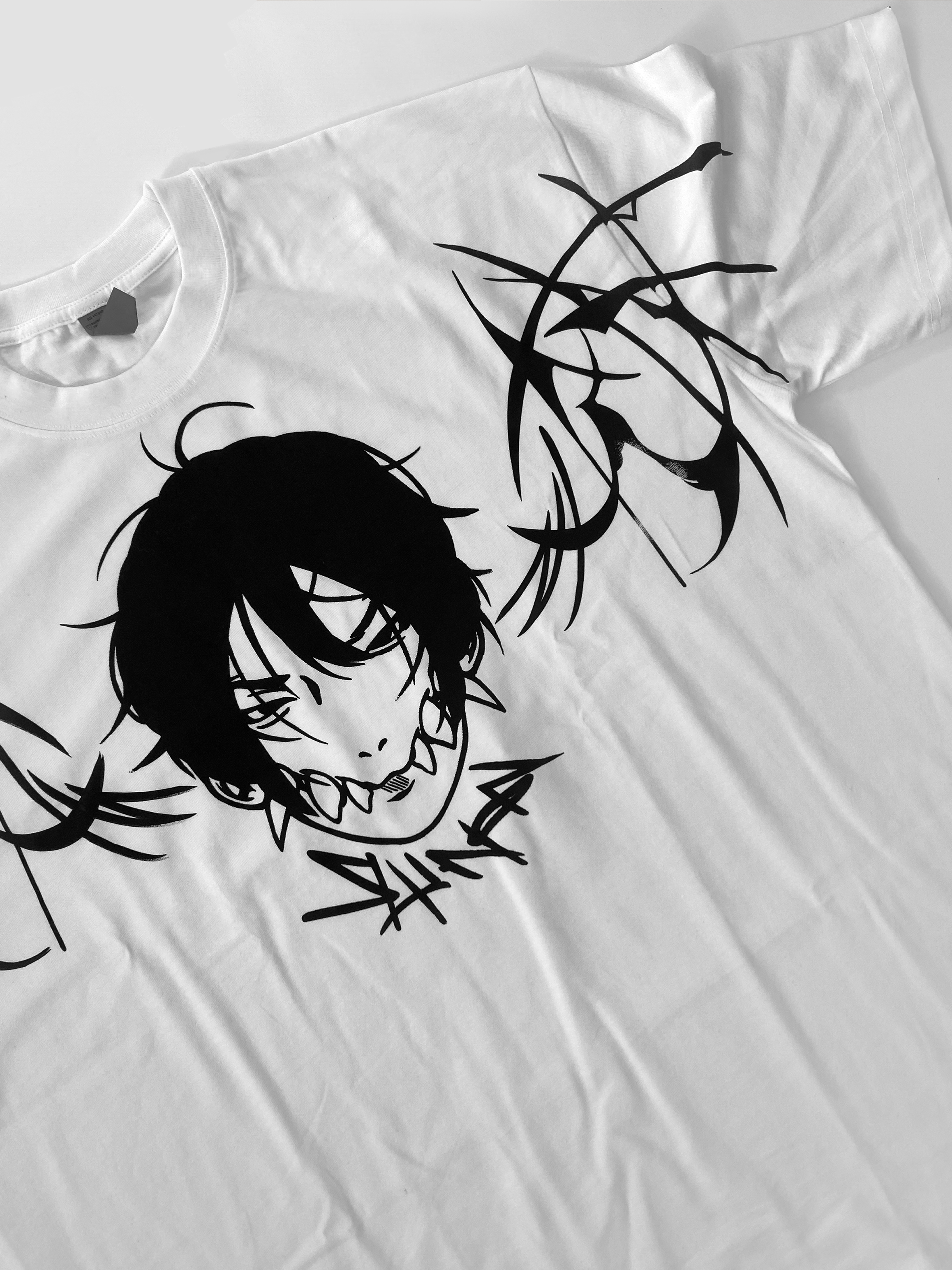 T-Shirt: Karuma Black and White Design