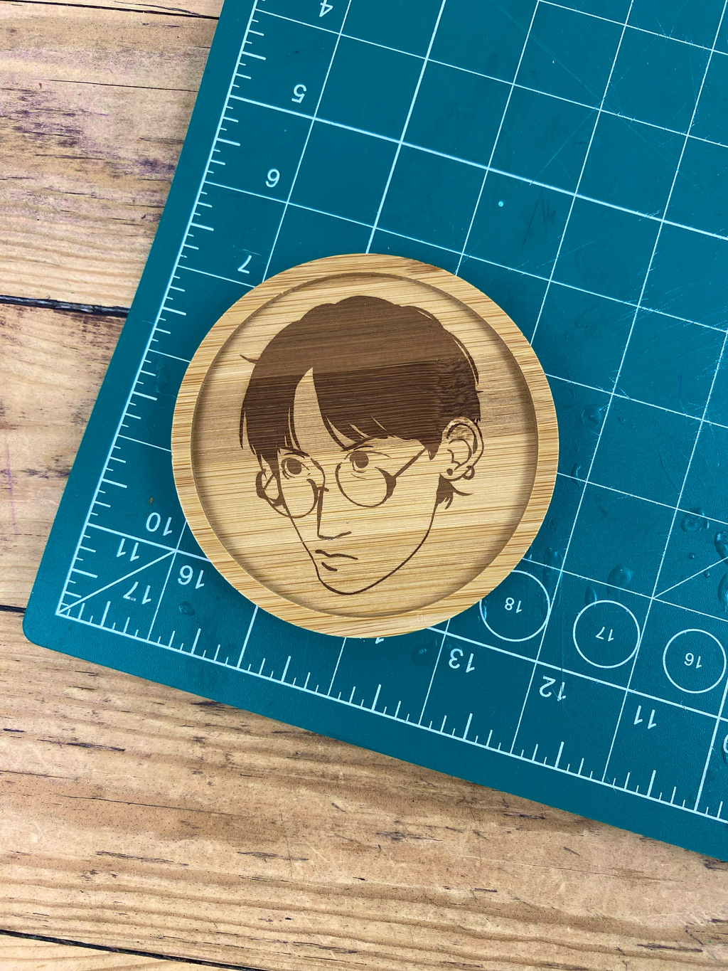 Wooden Coaster - Character with glasses