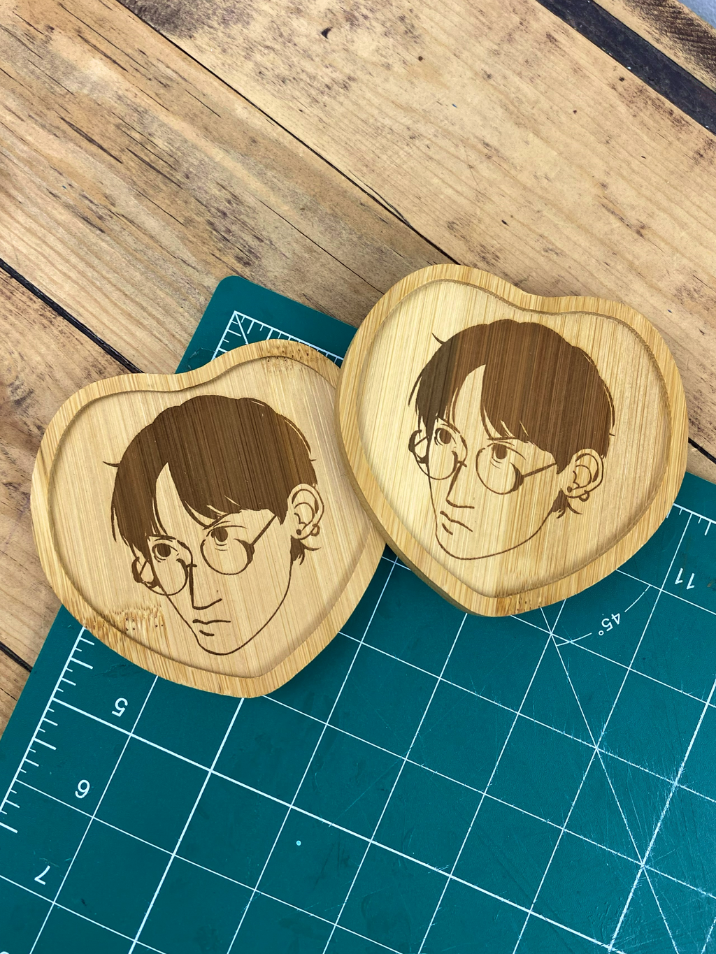 Wooden Coaster - Character with glasses